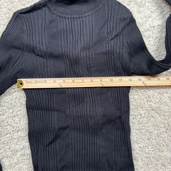 Moth Anthropologie Ribbed Turtleneck Sweater Black Button Sleeve Detail Size M - Picture 4 of 9